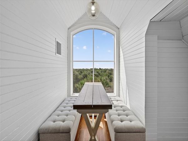 Luxury Island Retreat near Bowman's Beach 3 Bedrooms, Heated Pool