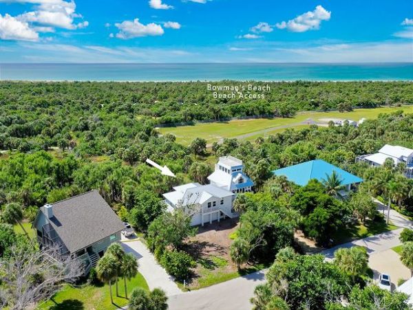 Luxury Island Retreat near Bowman's Beach 3 Bedrooms, Heated Pool