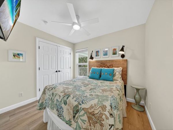 Luxury Island Retreat near Bowman's Beach 3 Bedrooms, Heated Pool