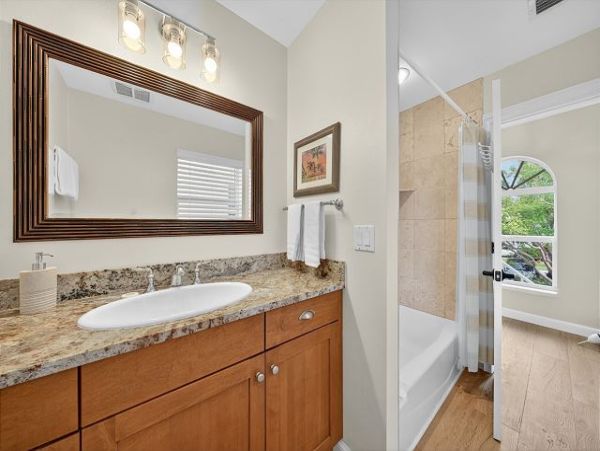 Luxury Island Retreat near Bowman's Beach 3 Bedrooms, Heated Pool
