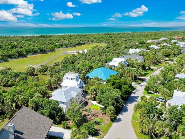 Luxury Island Retreat near Bowman's Beach 3 Bedrooms, Heated Pool