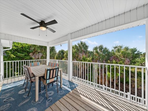 Luxury Island Retreat near Bowman's Beach 3 Bedrooms, Heated Pool