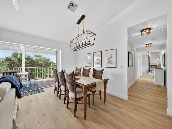 Luxury Island Retreat near Bowman's Beach 3 Bedrooms, Heated Pool