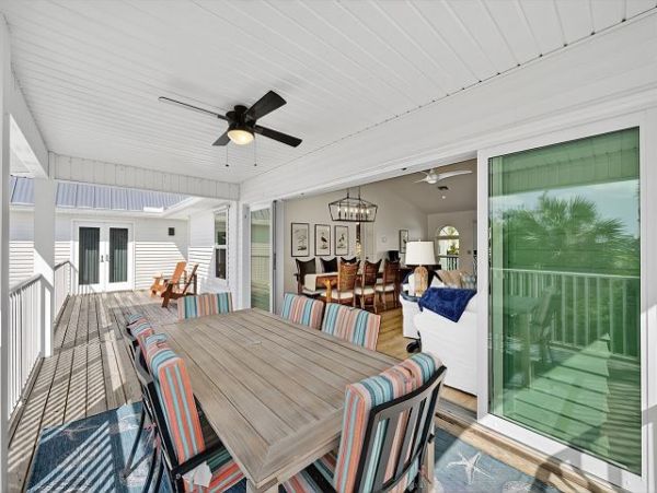 Luxury Island Retreat near Bowman's Beach 3 Bedrooms, Heated Pool