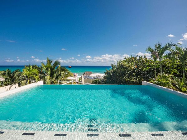 Playa Del Carmen 8 Bedroom Vacation Home Sleeps 16 Guests