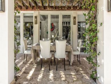 Posh Four Bedroom Vacation Home in Coral Gables