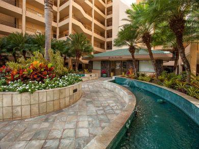 Kihei Oceanfront Two Bedroom Beach Vacation Condo Ocean View