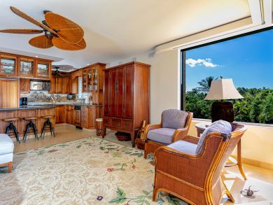 Kihei Oceanfront Two Bedroom Beach Vacation Condo Ocean View