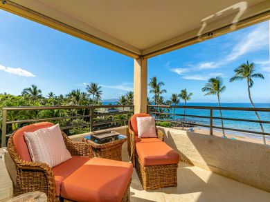 Kihei Oceanfront Two Bedroom Beach Vacation Condo Ocean View