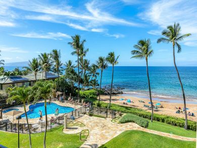 Kihei Oceanfront Two Bedroom Beach Vacation Condo Ocean View