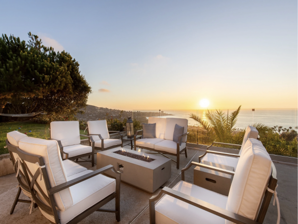 Luxury 7 Bedrooms Vacation Home Sleeps 20 Guests in La Jolla