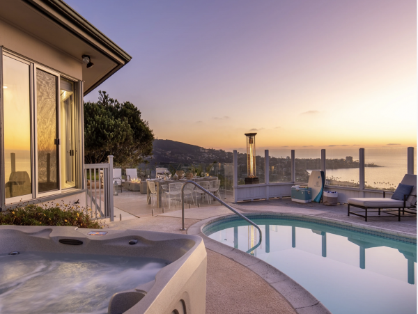 Luxury 7 Bedrooms Vacation Home Sleeps 20 Guests in La Jolla