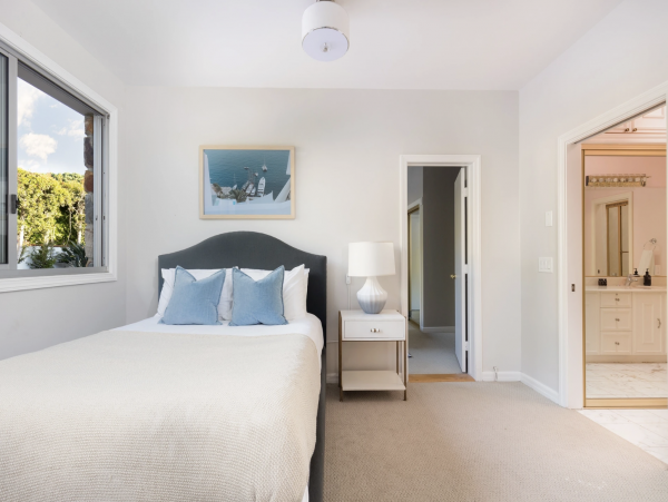 Luxury 7 Bedrooms Vacation Home Sleeps 20 Guests in La Jolla