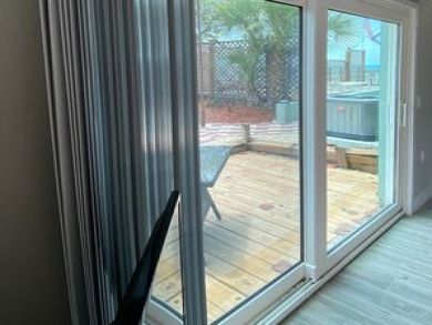 Vacation Condo 1 Bedroom Sleeps 4 Guests Beachfront Location With Pool