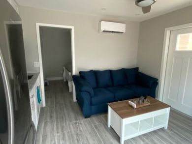 Vacation Condo 1 Bedroom Sleeps 4 Guests Beachfront Location With Pool