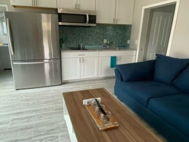 Vacation Condo 1 Bedroom Sleeps 4 Guests Beachfront Location With Pool