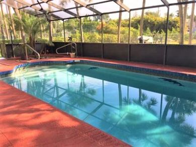 Vacation Condo 1 Bedroom Sleeps 4 Guests Beachfront Location With Pool