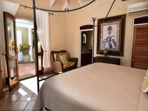 Breathtaking St. John Vacation Pool Home Sleeps 10 Guests