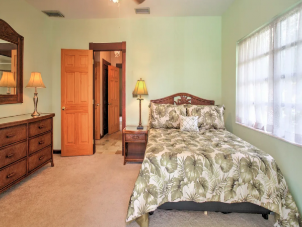 Fort Myers Vacation Home Sleeps 12 Guests Private Pool