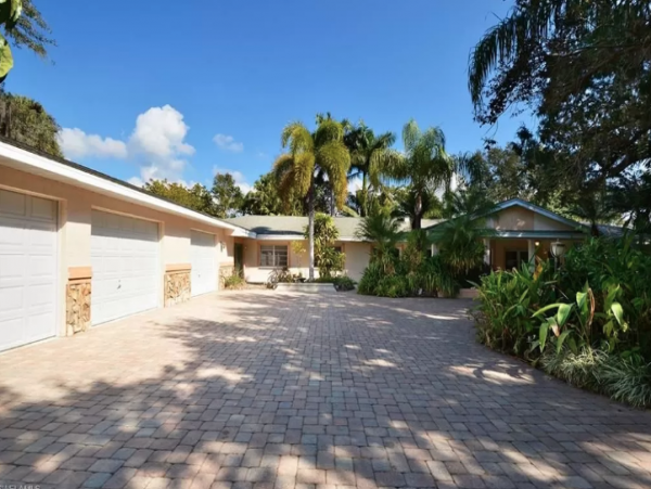 Fort Myers Vacation Home Sleeps 12 Guests Private Pool