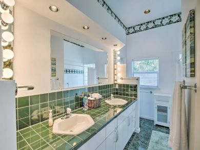 Canal Front 4 Bedroom Home with Private Caged Pool in Naples
