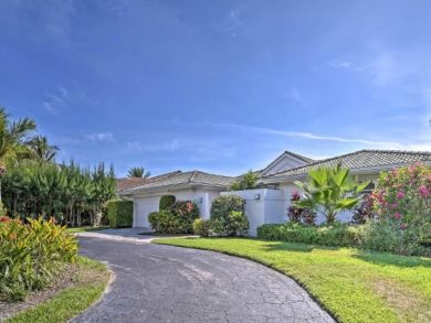Canal Front 4 Bedroom Home with Private Caged Pool in Naples