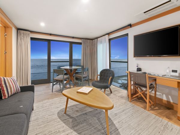 Ocean View Malibu Vacation Villa Sleeps 6 Guests