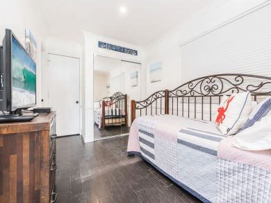 Newport Beach Oceanfront Four Bedrooms Single Family Home