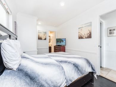 Newport Beach Oceanfront Four Bedrooms Single Family Home