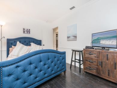 Newport Beach Oceanfront Four Bedrooms Single Family Home