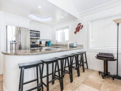 Newport Beach Oceanfront Four Bedrooms Single Family Home
