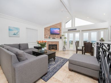 Newport Beach Oceanfront Four Bedrooms Single Family Home