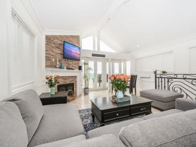 Newport Beach Oceanfront Four Bedrooms Single Family Home