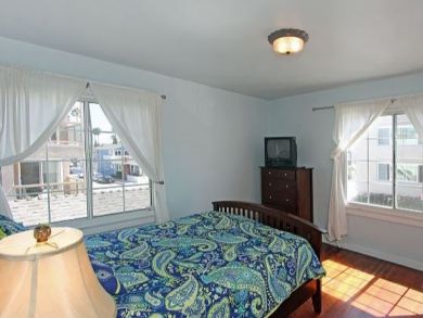 3 Bedroom Newport Beach Vacation Home Sleeps Seven Guests