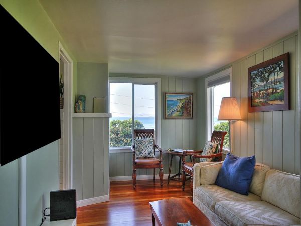Santa Barbara Vacation Accommodation Walk to Beach Sleeps 6