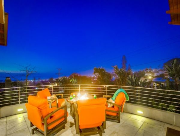Sunset Cliffs Vacation Rental  - San Diego Ocean View Villa with Rooftop Spa