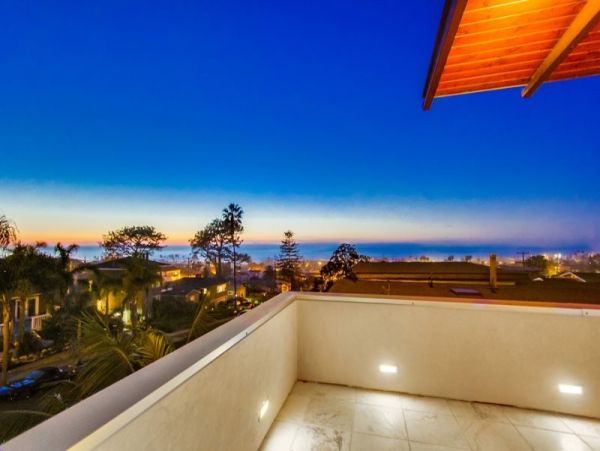 Sunset Cliffs Vacation Rental  - San Diego Ocean View Villa with Rooftop Spa