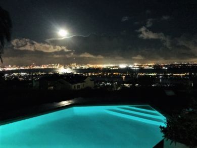 Mid Century San Diego Vacation Villa Sleeps 13 Guests
