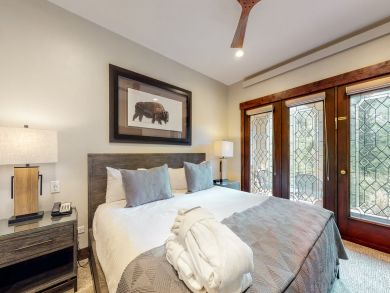 Beaver Creek Vacation Condo Sleeps 8 Guests Beaver Creek Vacation Condo Sleeps 8 Guests
