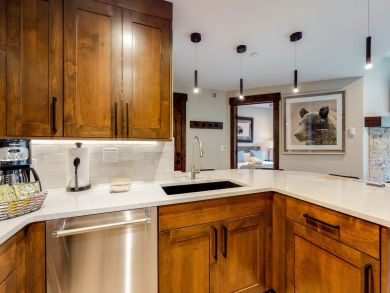Beaver Creek Vacation Condo Sleeps 8 Guests Beaver Creek Vacation Condo Sleeps 8 Guests