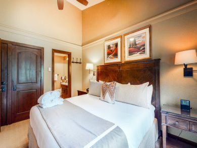 Beaver Creek Ski in Ski Out Vacation Condo Sleeps 8 Guests Beaver Creek Ski in Ski Out Vacation Condo Sleeps 8 Guests