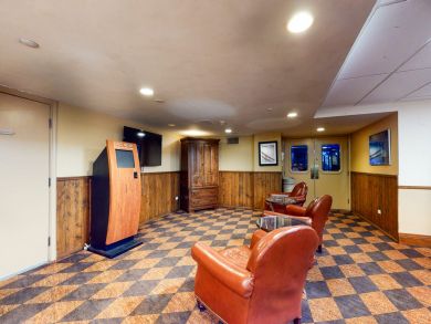 Beaver Creek Ski in Ski Out Vacation Condo Sleeps 8 Guests Beaver Creek Ski in Ski Out Vacation Condo Sleeps 8 Guests