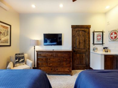 Two-Bedroom Ski in Ski Out Rental Condo in Beaver Creek Two-Bedroom Ski in Ski Out Rental Condo in Beaver Creek