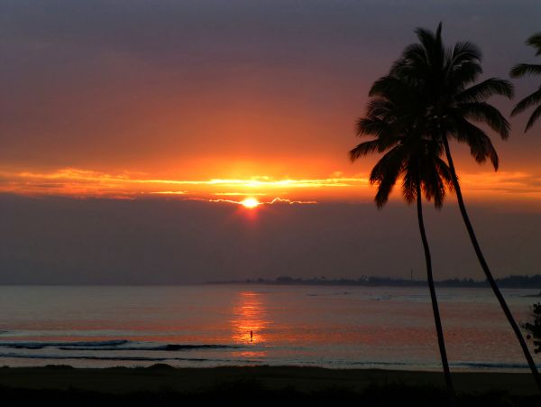 Koloa Oceanfront Four Bedroom Vacation Home Sleeps 8