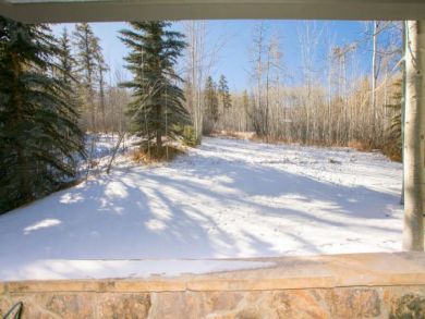 Elegant Ground Floor 2 Bedroom Plus Den Beaver Creek Rental