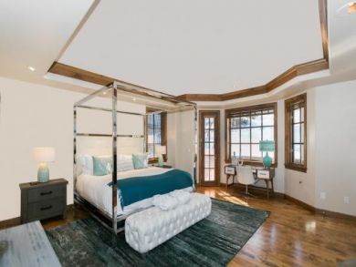 Elegant Ground Floor 2 Bedroom Plus Den Beaver Creek Rental