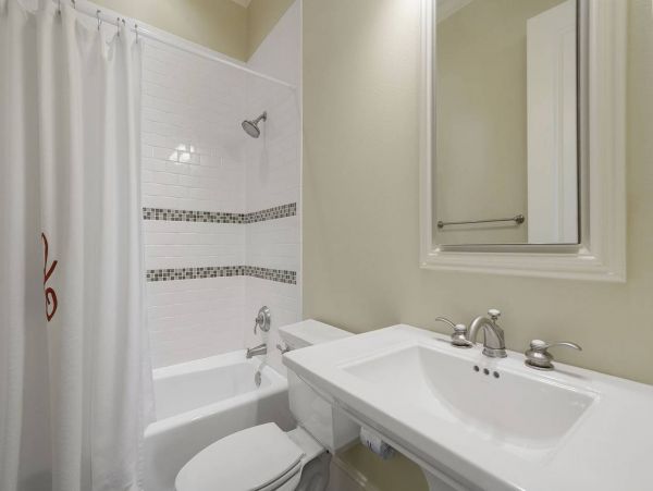 Miramar Beach Just Steps from The Gulf of Mexico Sleeps 18