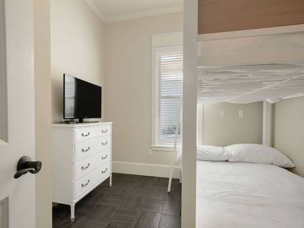 Miramar Beach Just Steps from The Gulf of Mexico Sleeps 18