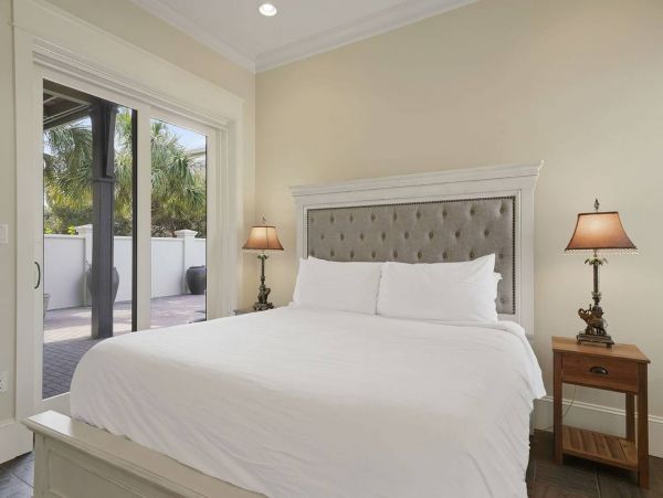 Miramar Beach Just Steps from The Gulf of Mexico Sleeps 18