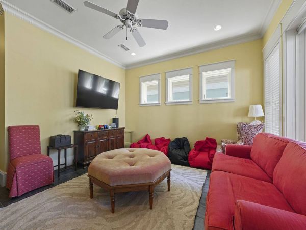 Miramar Beach Just Steps from The Gulf of Mexico Sleeps 18